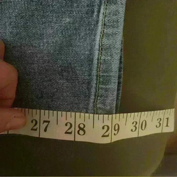 Judy Blue Boyfriend Fit 7/28 Excellent - Picture 4 of 7